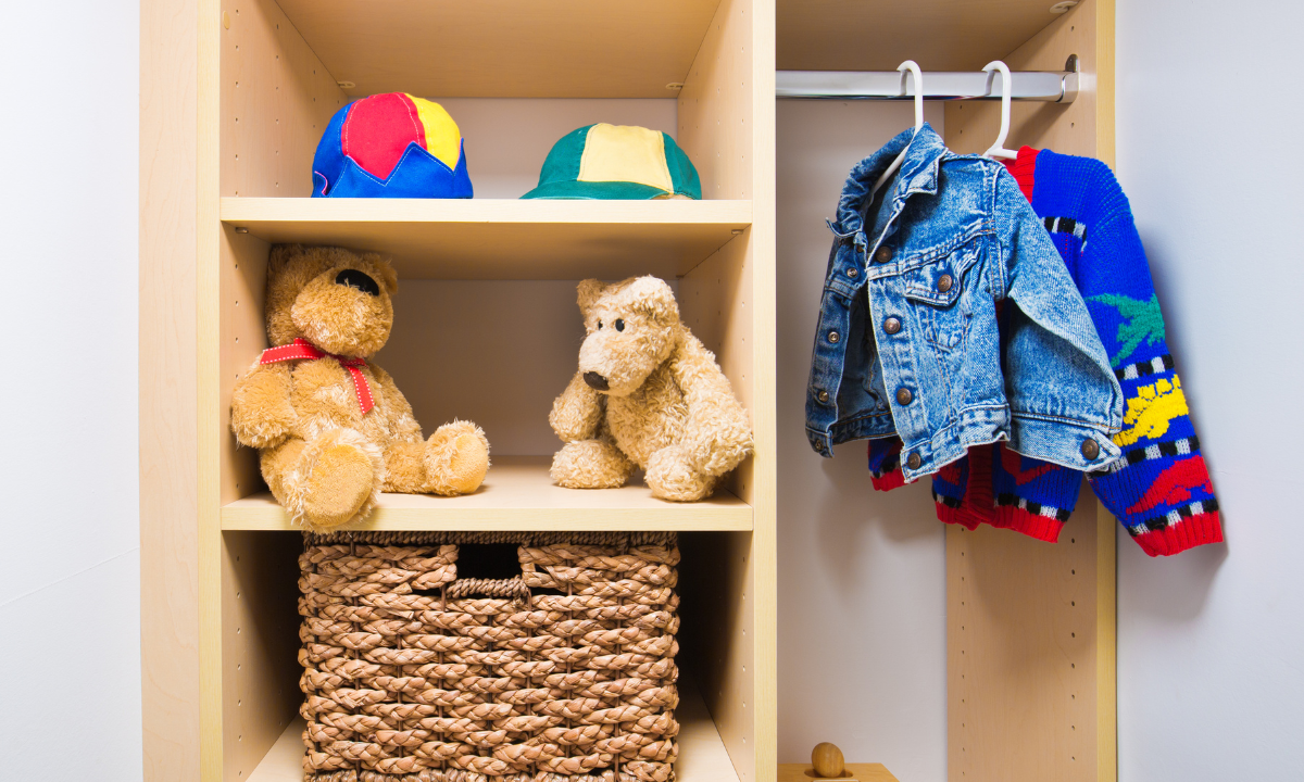 5 best tips for organizing children’s wardrobes and closets.