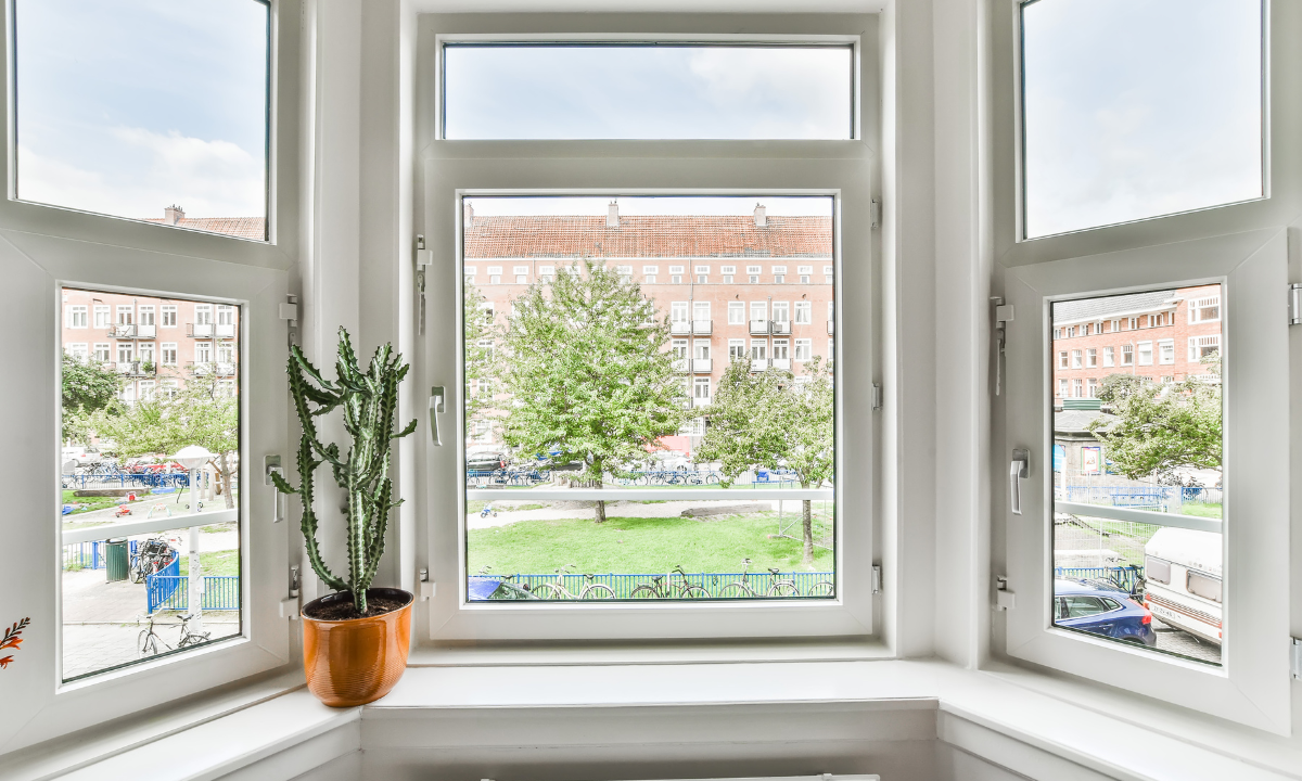 7 Best Practices for Cleaning and Maintaining Windows in Children’s Rooms