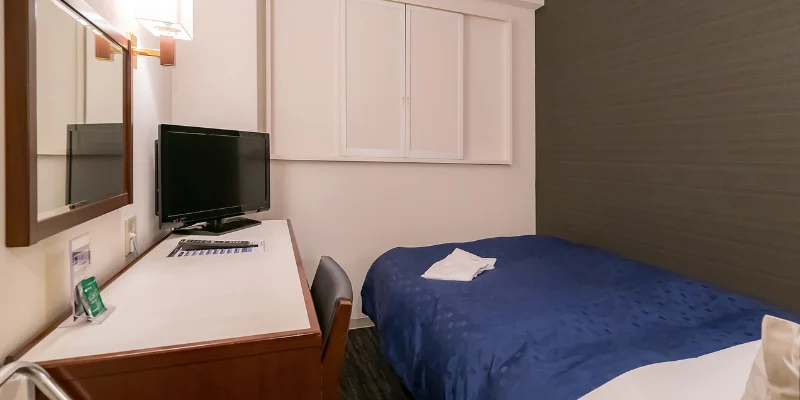 Small bedroom space