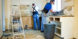 Agent renovating a house