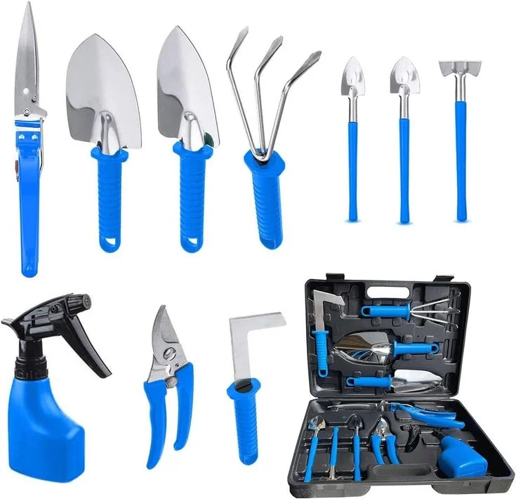 Gardening tool set