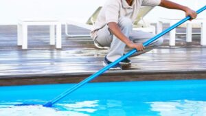 Effective pool cleaning